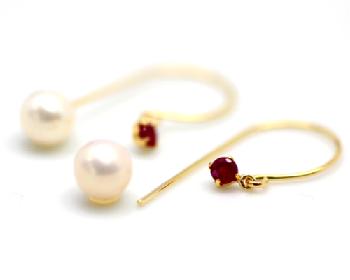 2倍楽しめる淡水真珠キャッチ付きＰＴダイヤピアス片耳用✨とても綺麗な感動の輝き