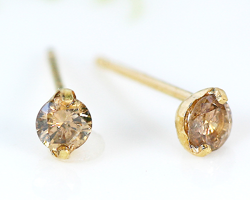 18金 計0.2ct 1粒 ブラウン ダイヤモンド 2爪ピアスK18 0.2カラット ダイヤ ファンシーカラー 天然 2点留め 18金 計0.2ct 1粒 ブラウン ダイヤモンド 2爪ピアスK18 0.2カラット ダイヤ ファンシーカラー 天然 2点留め